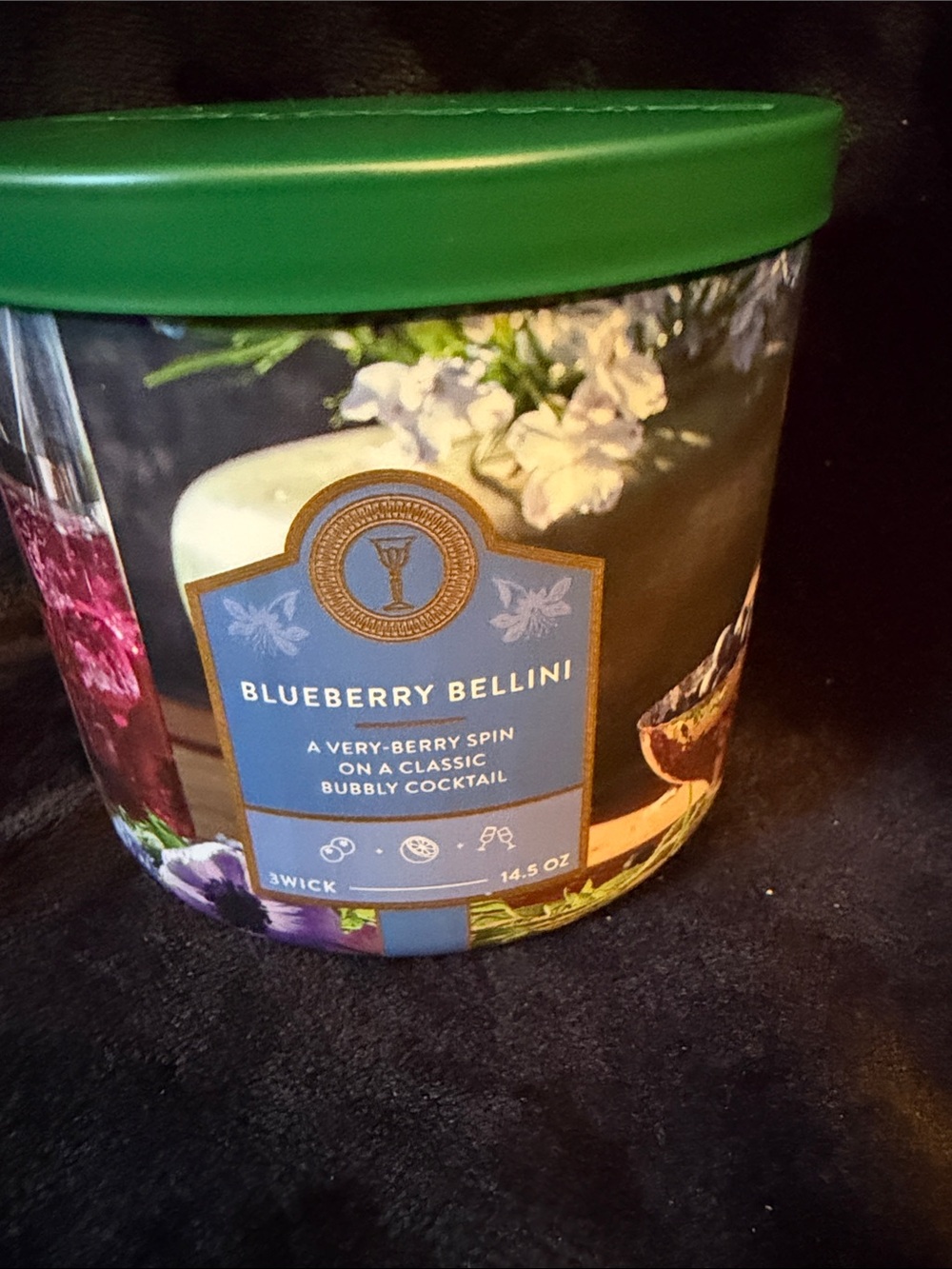 Bath & Body Works Blueberry Bellini Candle with Green Lid - Picture 4 of 6